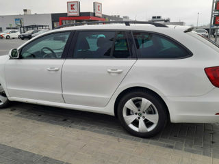 Skoda Superb foto 2