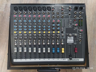 Allen & Heath ZED60-14FX (incorporat in case) - 480 euro foto 8