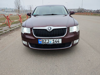 Skoda Superb 2.0 tdi avtomat Машина свободна viber / whatsapp 24/7 foto 7