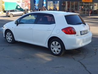 Toyota Auris foto 4