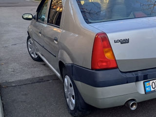 Dacia Logan foto 3