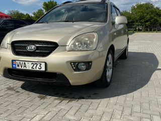 KIA Carens foto 2