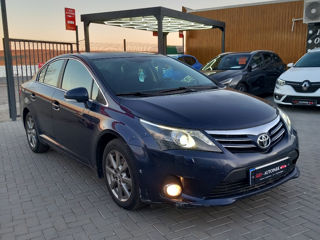 Toyota Avensis foto 2