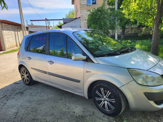 Renault Scenic foto 2