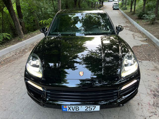 Porsche Cayenne foto 2