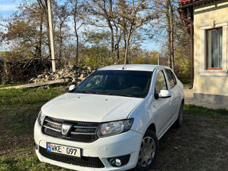 Dacia Logan foto 2