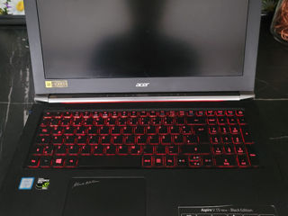 Acer v Nitro Black Edition 592G Series foto 2