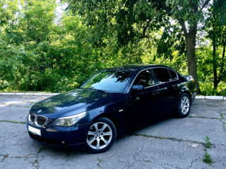 BMW 5 Series foto 1