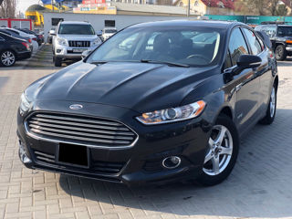 Ford Fusion foto 1