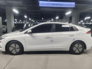 Hyundai IONIQ foto 2