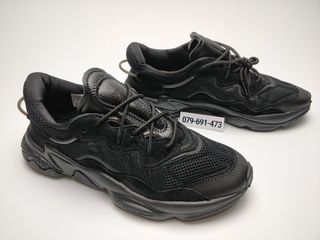 Adidas ozweego all Black foto 5