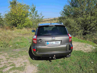 Toyota Rav 4 foto 3