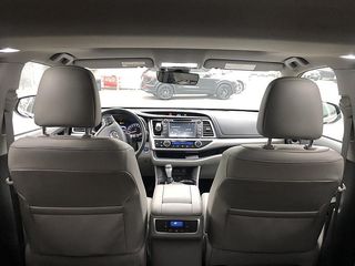 Toyota Highlander foto 2