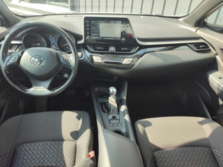 Toyota C-HR foto 11