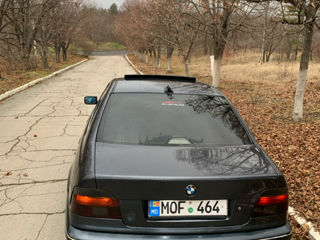 BMW 5 Series foto 5