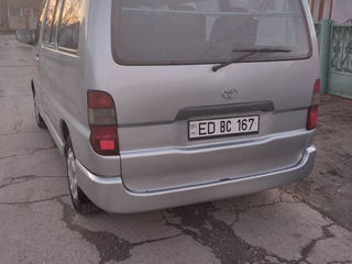 Toyota Hiace foto 4