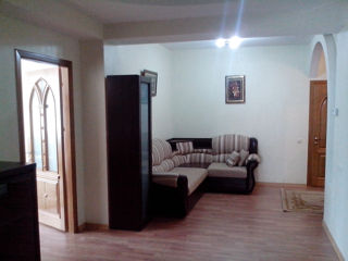 Apartament cu 2 camere, 62 m², Râșcani, Chișinău foto 2