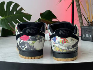 Nike SB Dunk Low Rammellzee x Supreme foto 7