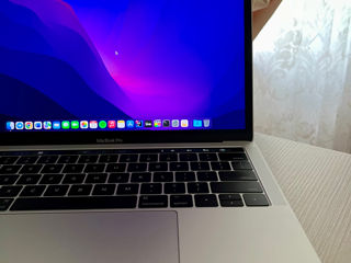 MacBook Pro 13 2017 i5/16GB/256SSD Touchbar foto 2