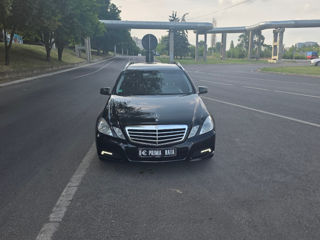 Mercedes E-Class фото 1