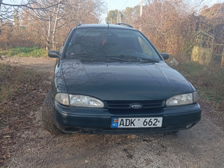 Ford Mondeo foto 2