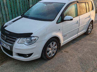 Volkswagen Touran foto 4