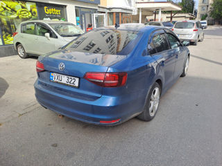 Volkswagen Jetta foto 3