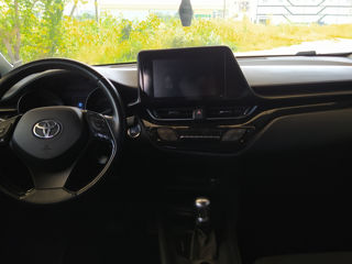 Toyota C-HR foto 5