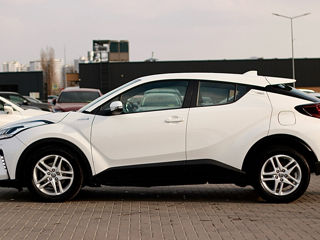 Toyota C-HR foto 4