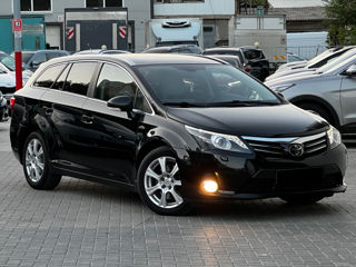 Toyota Avensis foto 4