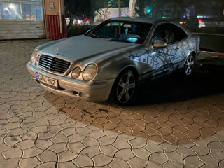 Mercedes CLK-Class foto 2