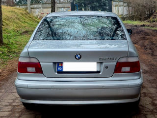 BMW 5 Series foto 5