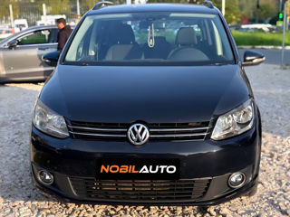 Volkswagen Touran foto 3