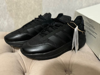 Adidas Avryn 42