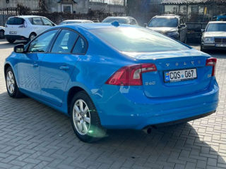 Volvo S60 foto 4