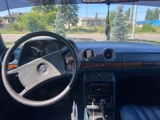 Mercedes W123, 1986 г.