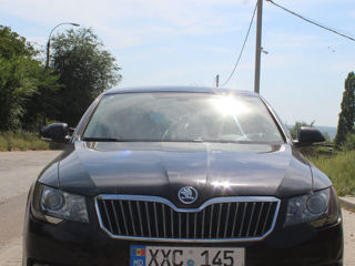 Skoda Superb foto 2