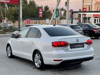 Volkswagen Jetta foto 5