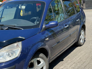 Renault Grand Scenic foto 4