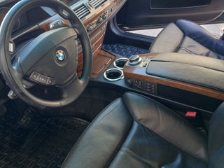 BMW 7 Series foto 8