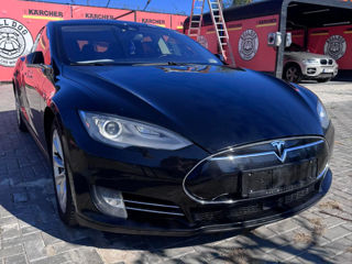 Tesla Model S foto 2