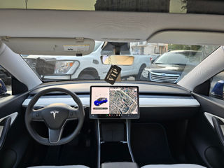 Tesla Model Y foto 7