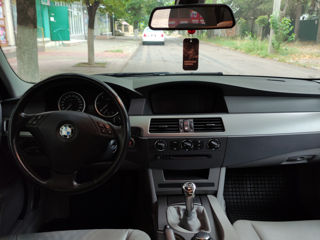 BMW 5 Series foto 6