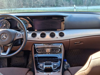 Mercedes E-Class фото 5