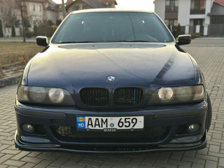 BMW 5 Series foto 2