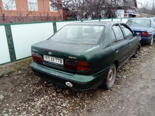 Nisan Almera 2.0 Diesel foto 1