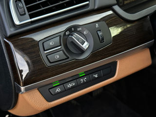 BMW 7 Series foto 16