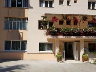 Slanic-Moldova, Romania, apartament cu 3 odăi foto 1