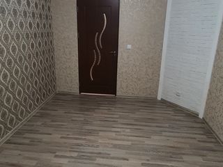 Vind apartament cu 2 otai cu reparatie. foto 5