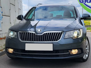 Skoda Superb foto 3